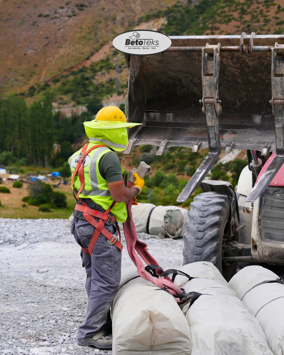 Beton Halısı Uygulama Aşamaları betoteks-kumas-beton-sev-koruma-uygulama-serim-beton-halisi-5